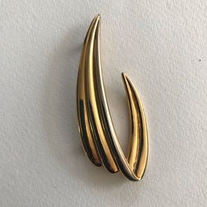 Vintage Gold Coloured M Jent Brooch